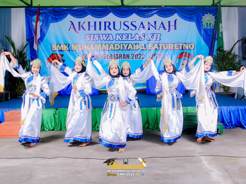 Menari